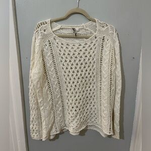 White / cream knit sweater